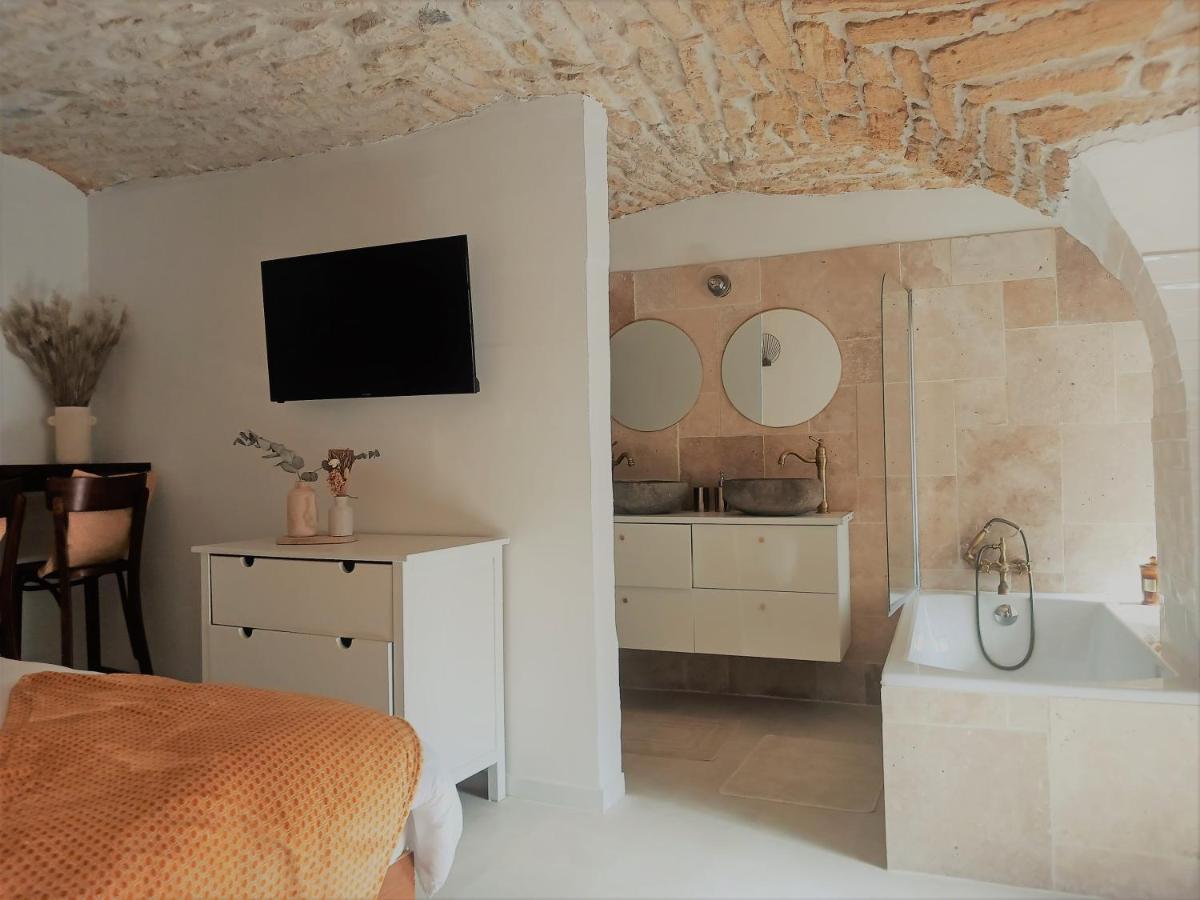 La Cachette Bed & Breakfast Aigues-Vives  Ngoại thất bức ảnh