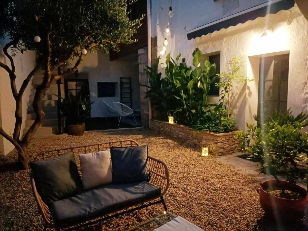 La Cachette Bed & Breakfast Aigues-Vives  Ngoại thất bức ảnh