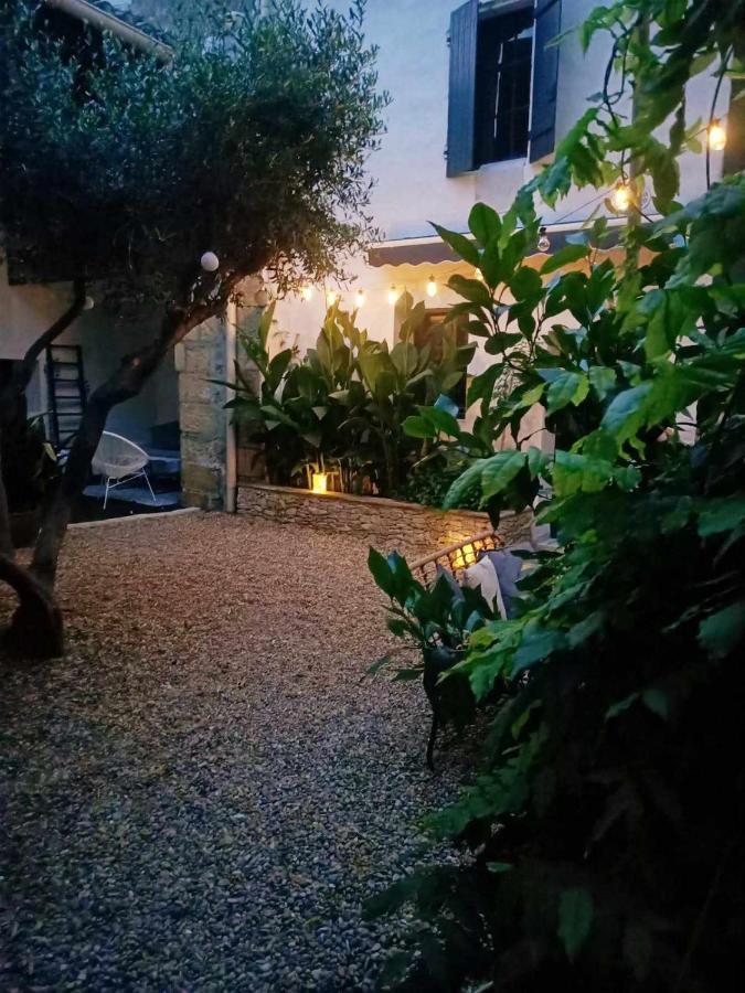 La Cachette Bed & Breakfast Aigues-Vives  Ngoại thất bức ảnh