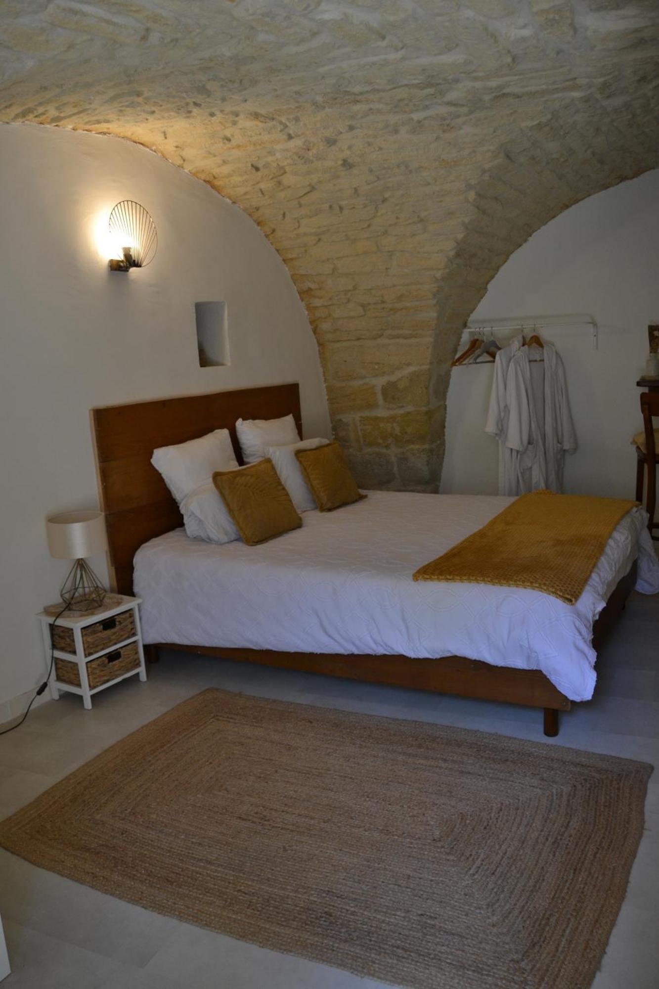 La Cachette Bed & Breakfast Aigues-Vives  Ngoại thất bức ảnh